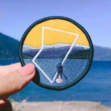 Load image into Gallery viewer, Paddleboarding